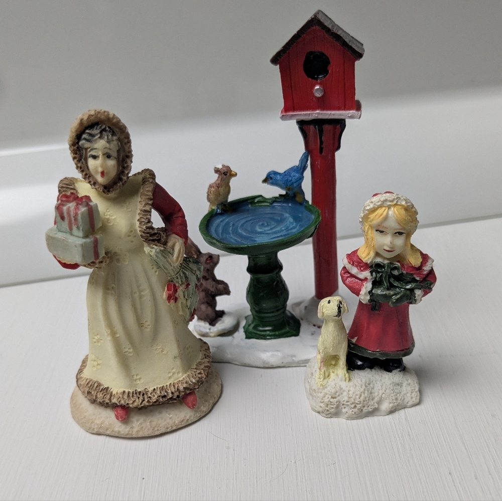 Set Of 3 Vintage Christmas Figurines In Good Used Condition - Picture 1 of 6